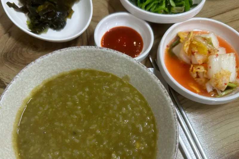 다시 봐도 먹음직스러운 전복죽