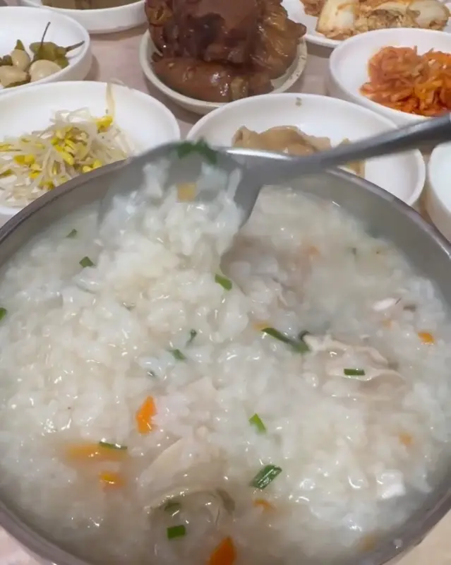 백합이 듬뿍 들어간 백합죽