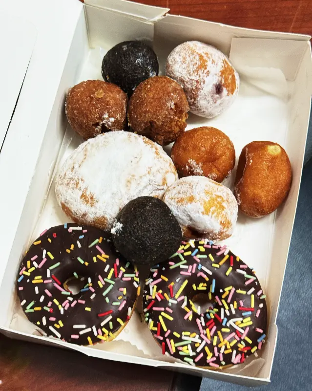 다양한 종류의 도넛 포장