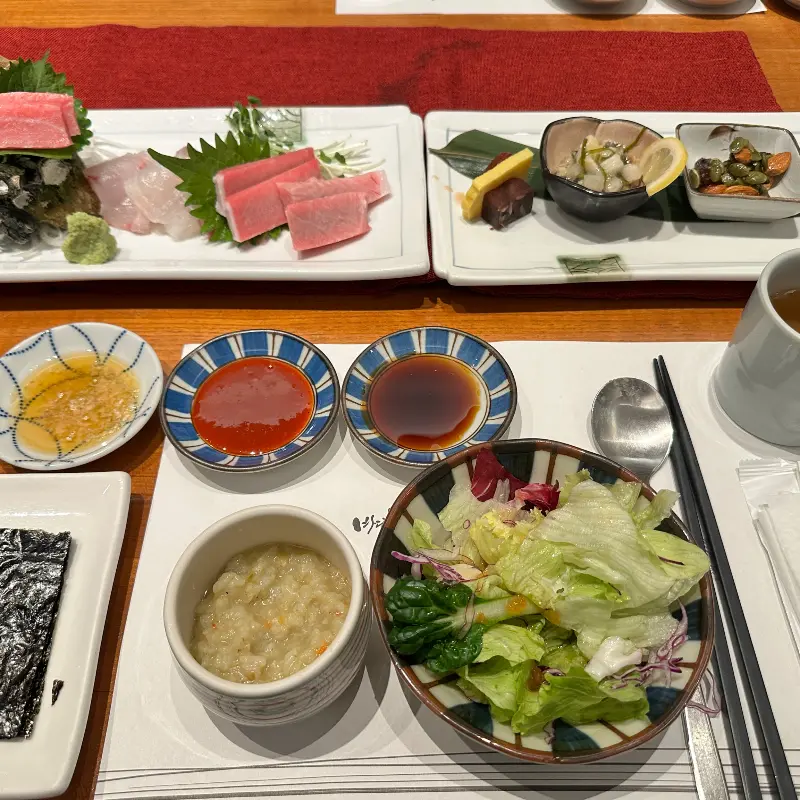 싱싱한 해산물이 가득한 한 상