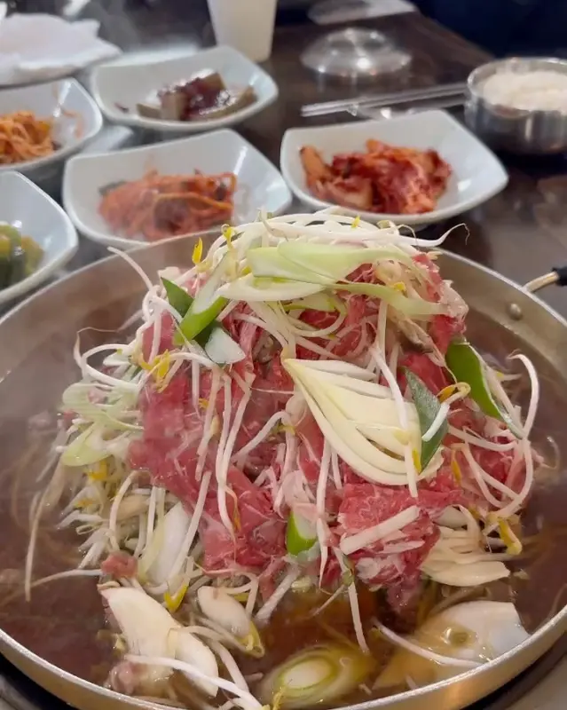 압도적인 비주얼의 산더미 불고기