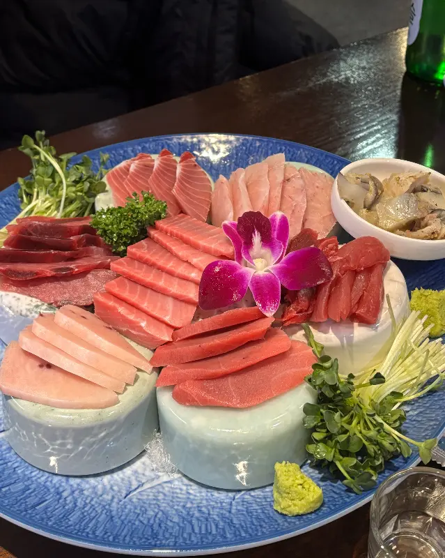 싱싱한 참치 한 상 차림