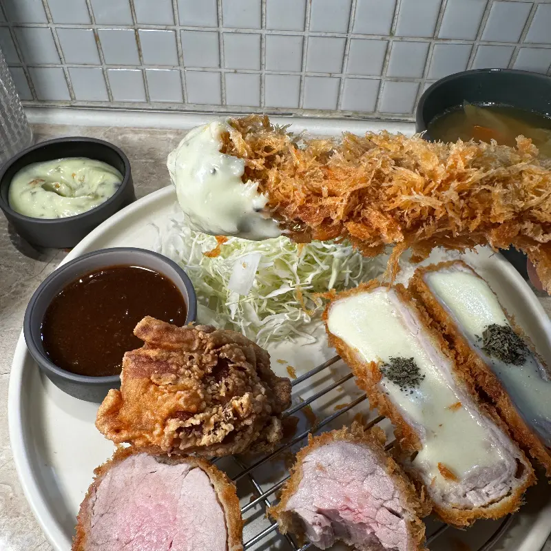 돈카츠와 샐러드