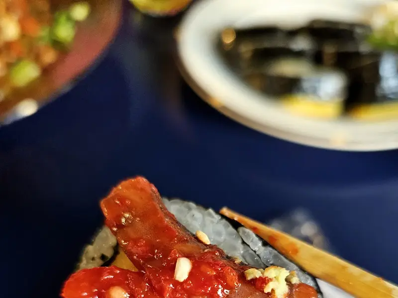 매콤달콤 낙지김밥 단독샷