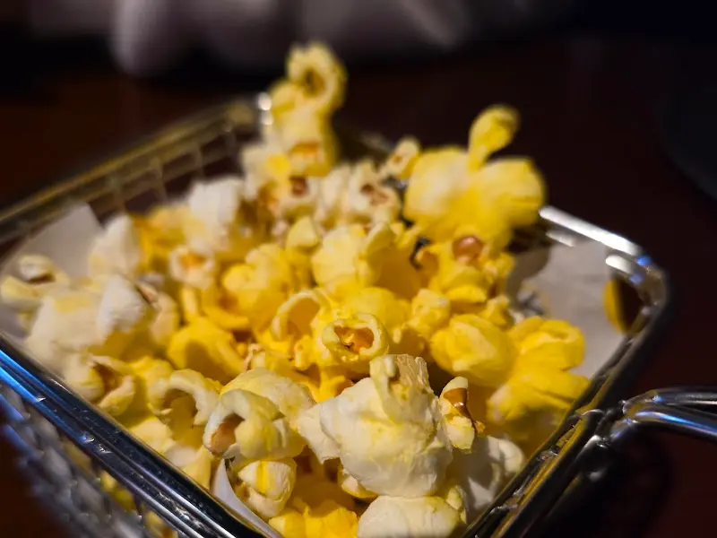 무료로 제공되는 팝콘