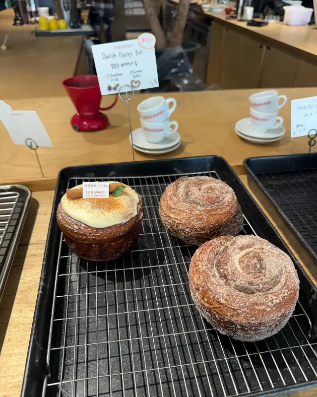 투또톤토 다양한 빵