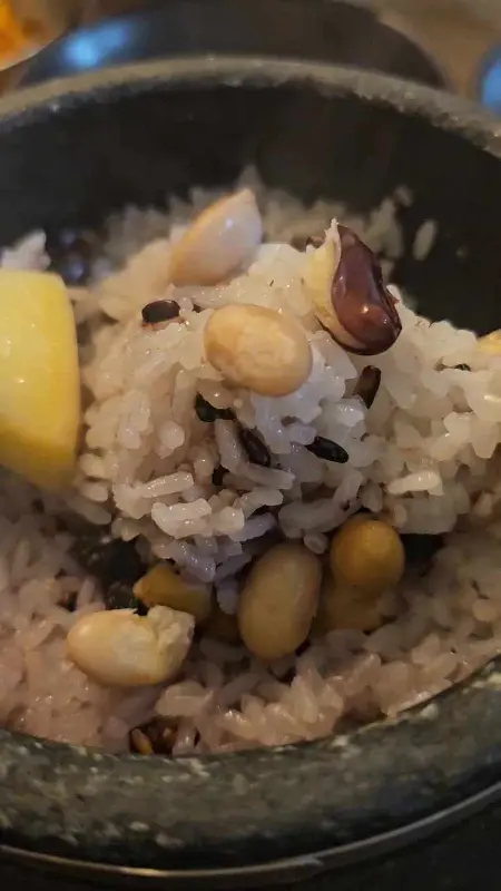 영양돌솥밥 근접 사진