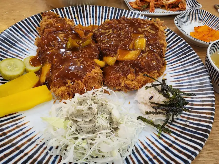 돈까스 클로즈업