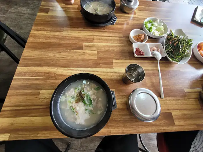 상차림 전체 모습