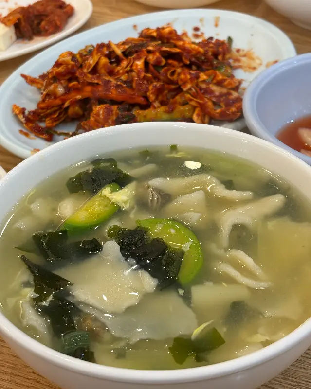 수제비와 오징어무침