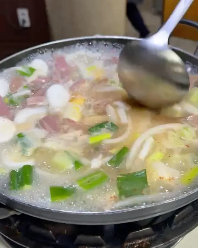 부대찌개 국물
