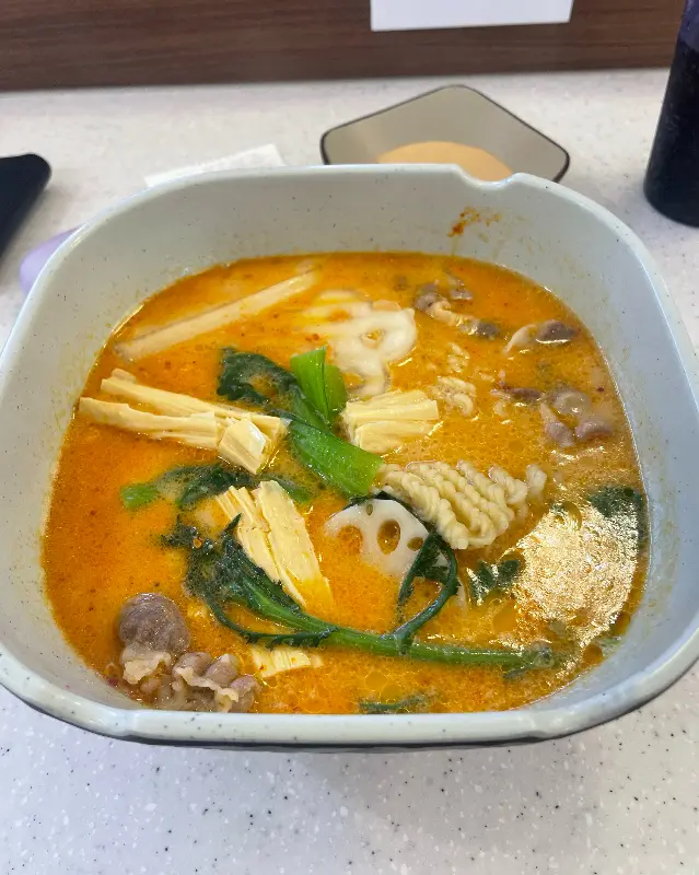 푸짐한 마라탕 한 그릇