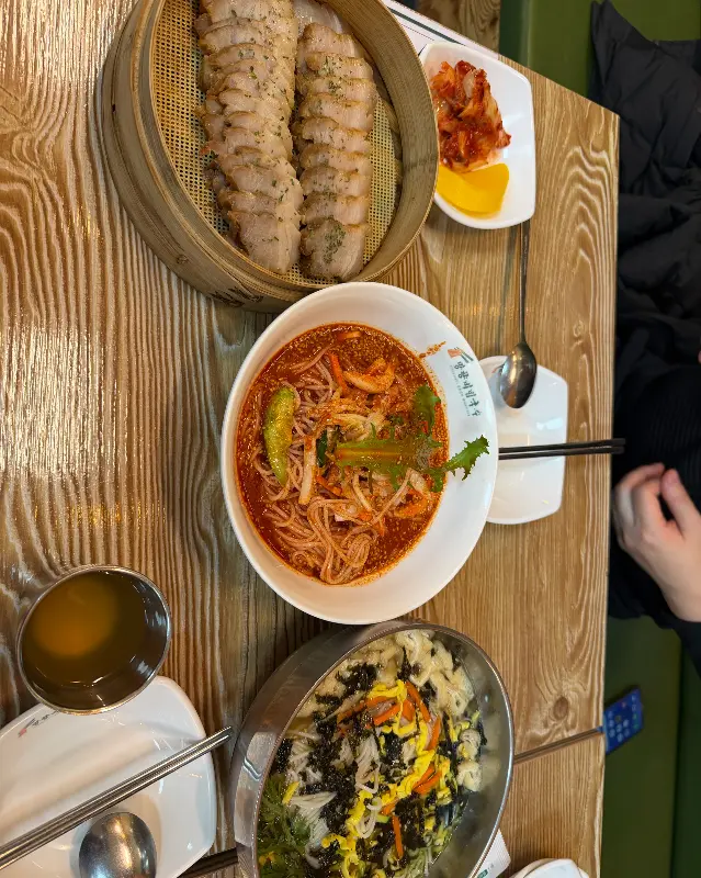 비빔국수와 곁들여 먹기 좋은 메뉴들