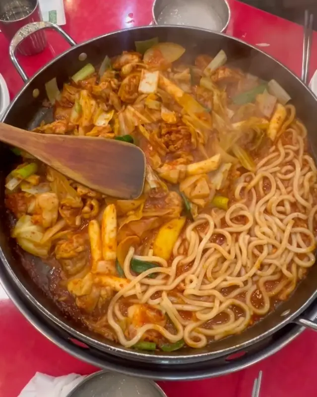 춘천골 닭갈비 우동사리 추가