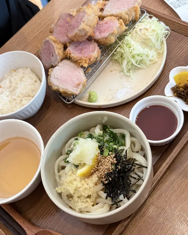 하츠네 돈카츠 정식