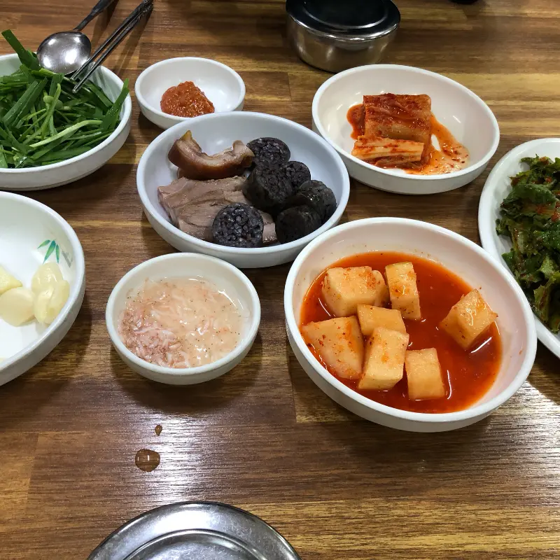모듬순대와 밑반찬