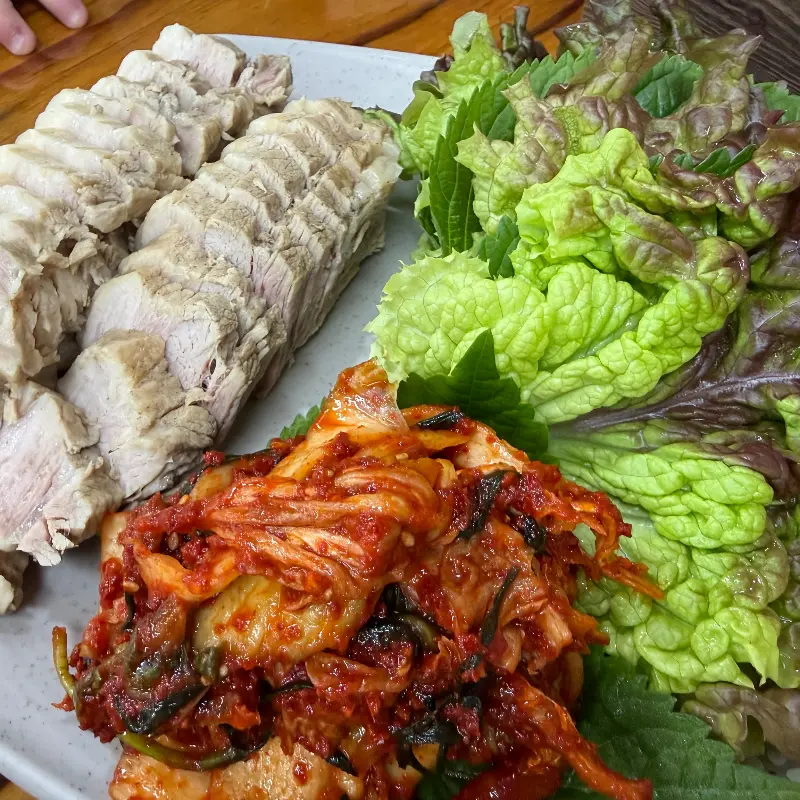 윤기가 흐르는 보쌈