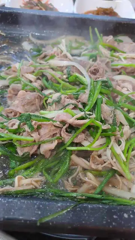 오리 불고기 익어가는 모습