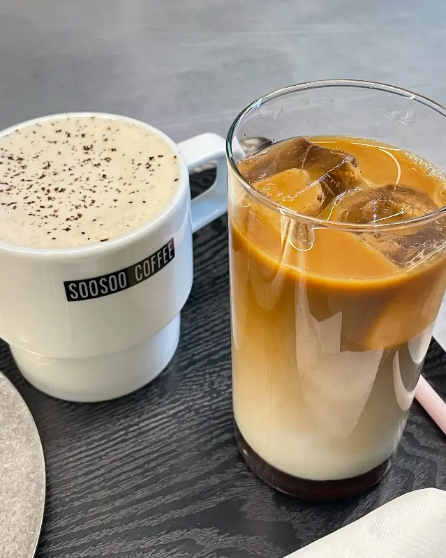 버번 카라멜과 아이스 라떼