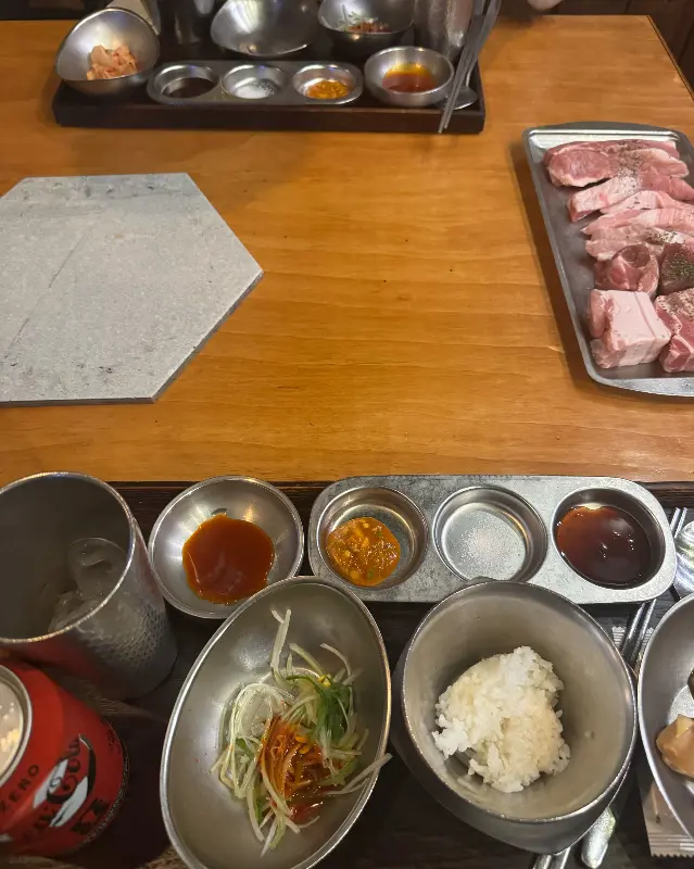 화랑고기 기본 반찬