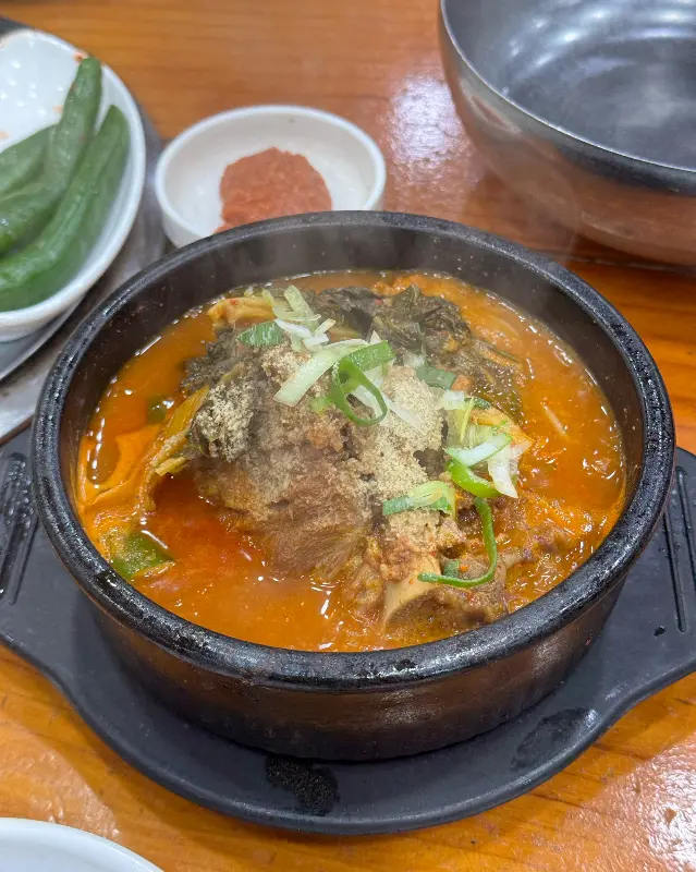 뼈해장국의 클로즈업 샷