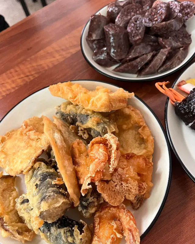 수라간 떡볶이 튀김, 순대, 김밥