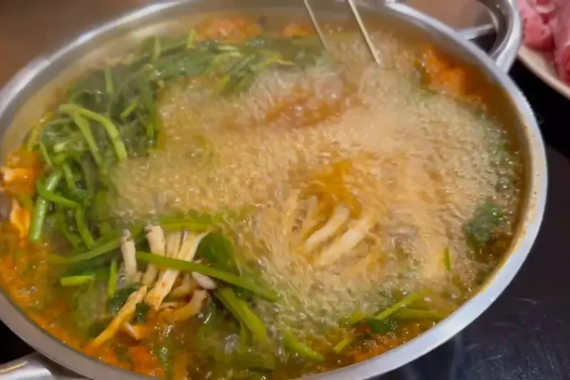 샤브샤브에 칼국수 투하