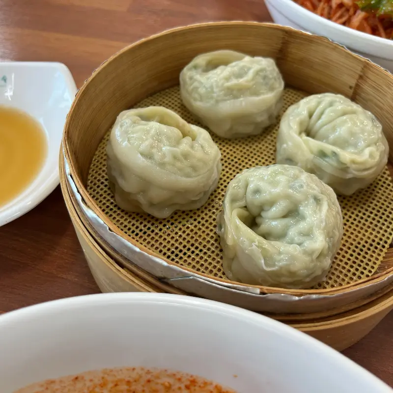 망향비빔국수 만두