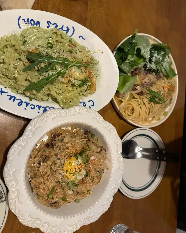 필라프, 바질 파스타, 샐러드