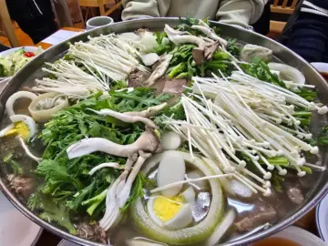 시간마저 숙성시킨 충무로 노포의 깊은 맛, 진고개에서 맛보는 서울 갈비찜 맛집의 향수