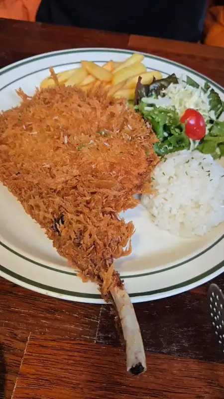 뼈등심 돈가스 단면