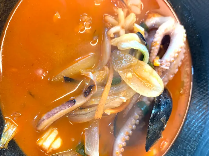 해산물이 가득한 해물짬뽕