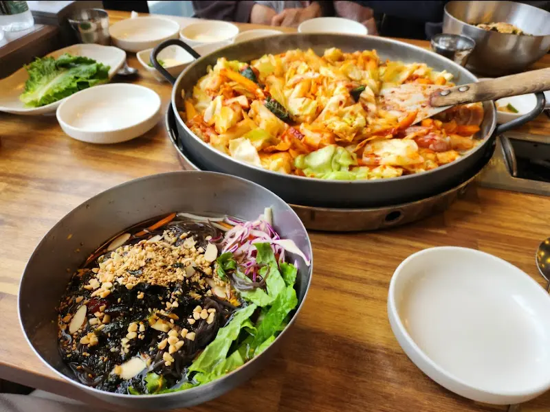 닭갈비와 막국수