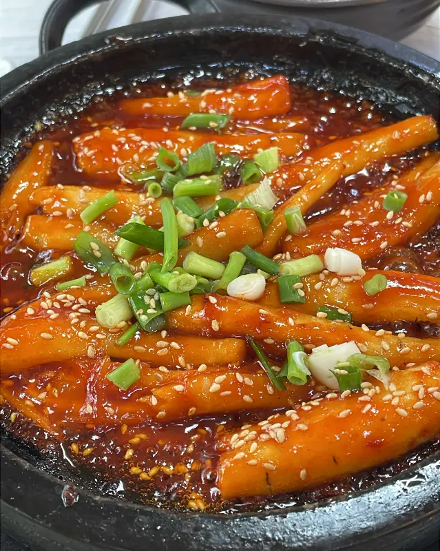 윤기가 흐르는 더덕구이