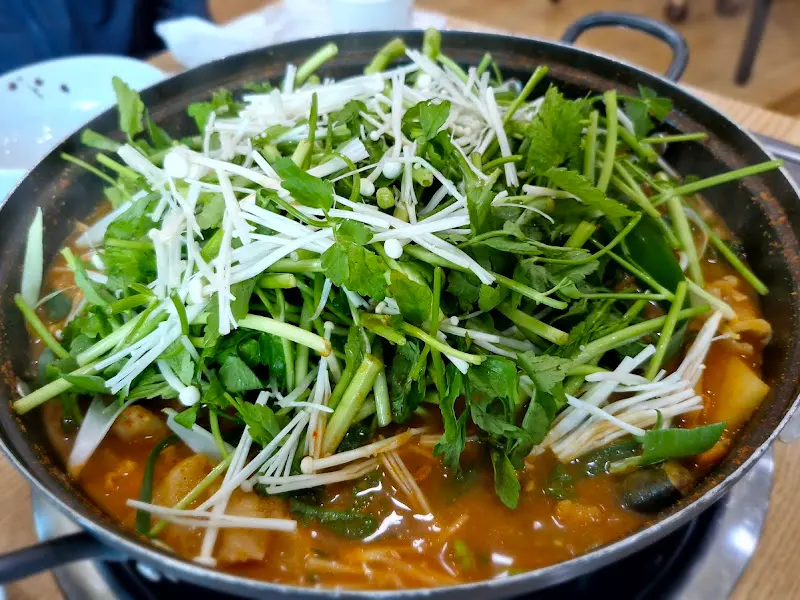 참게 메기 매운탕