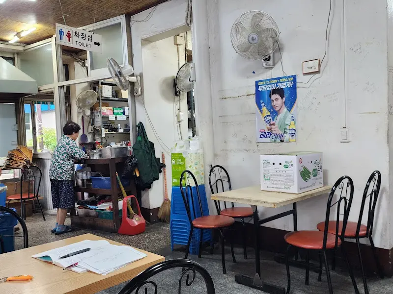 전일슈퍼 내부 전경