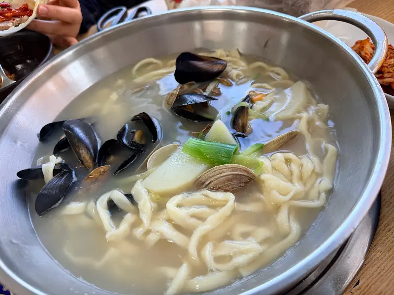 해물칼국수