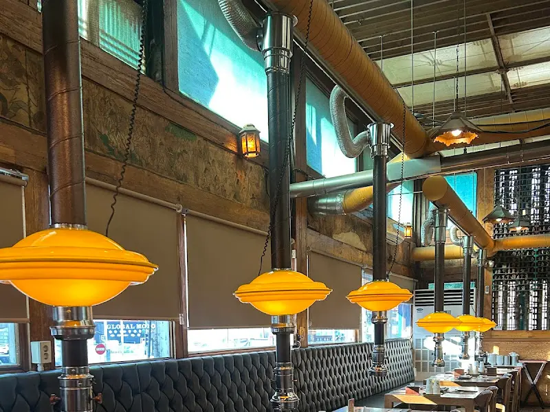 갈비생각 내부 조명