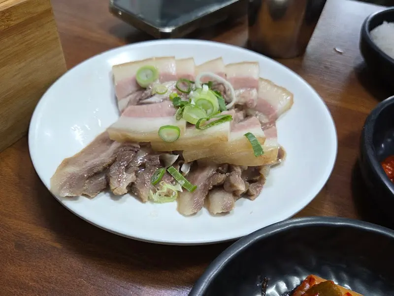 서비스로 제공되는 순대와 간