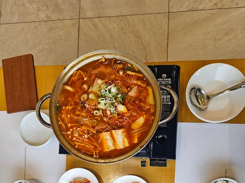 보글보글 김치찌개