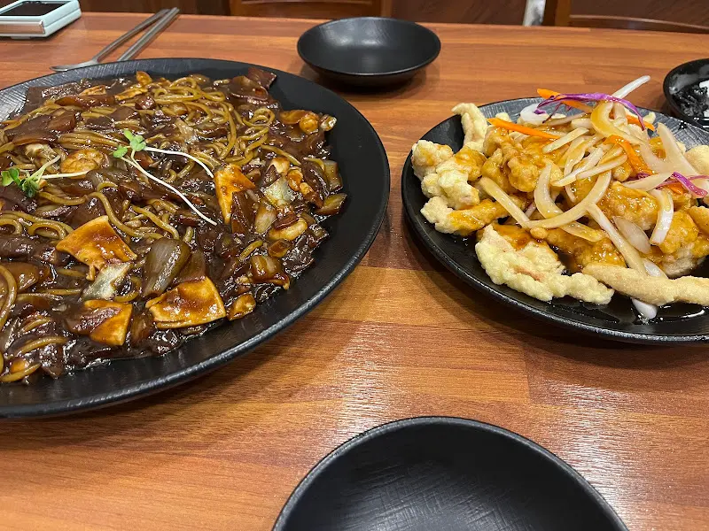 쟁반 짜장의 모습