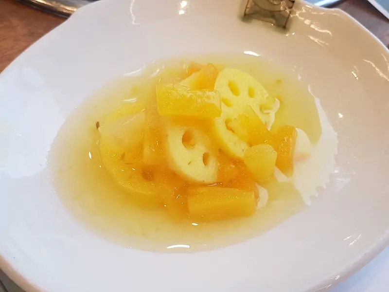 상큼한 연근 샐러드