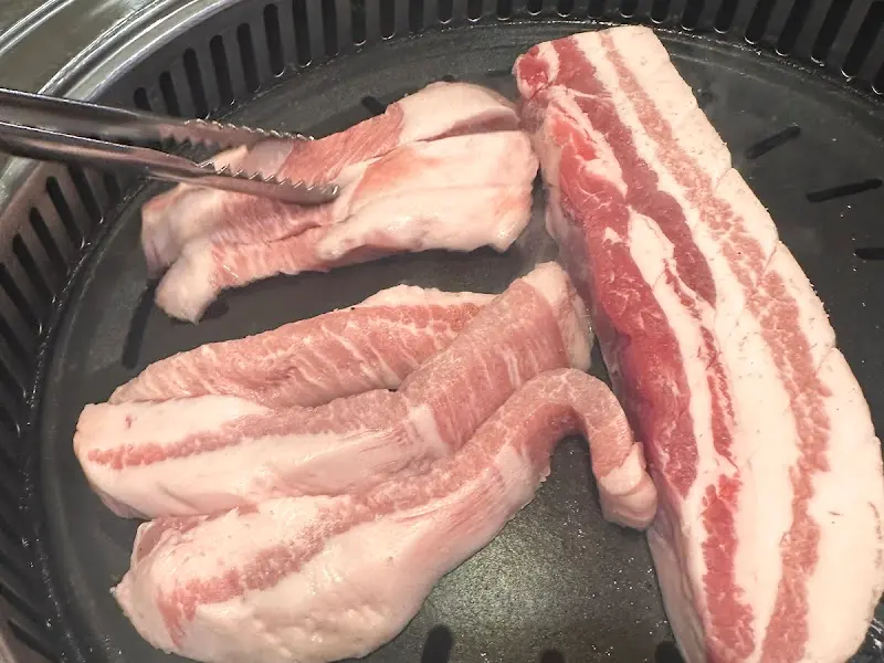 신선한 숙성 삼겹살