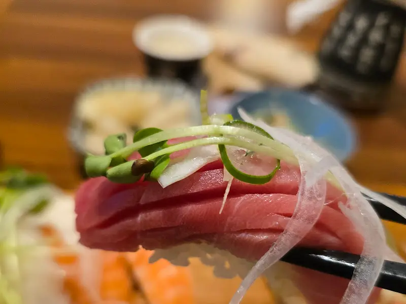신선함이 느껴지는 참치 스시