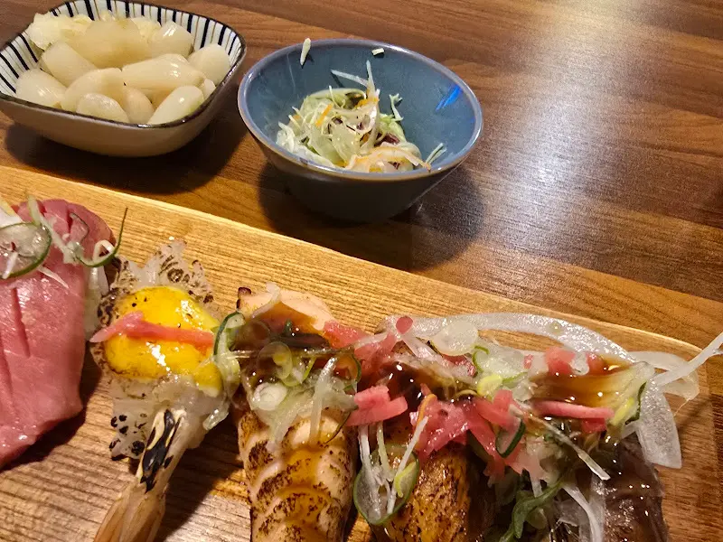 스시와 곁들여 먹기 좋은 샐러드