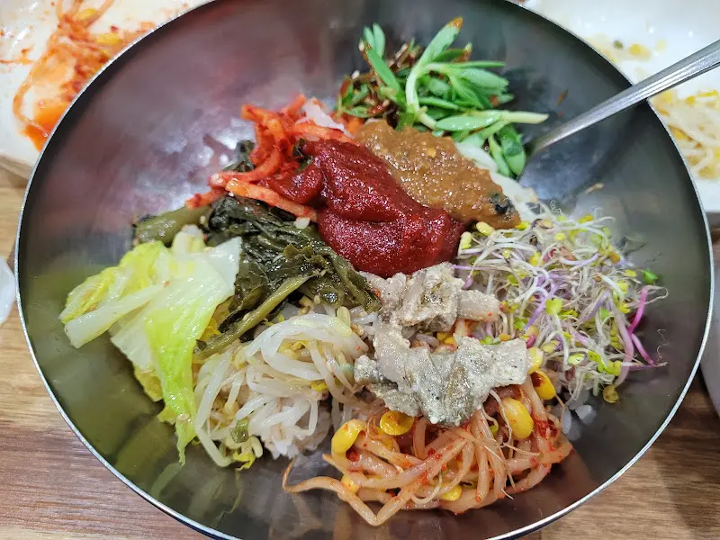 맛깔스러운 비빔밥