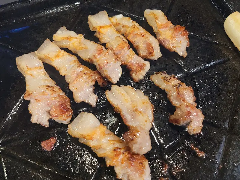 잘 구워진 오겹살