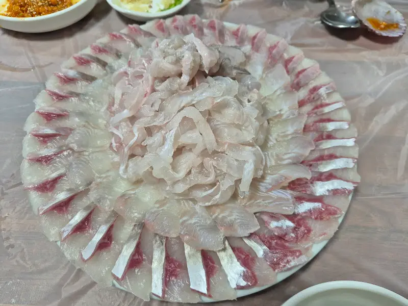 신선한 전어회 한 상차림