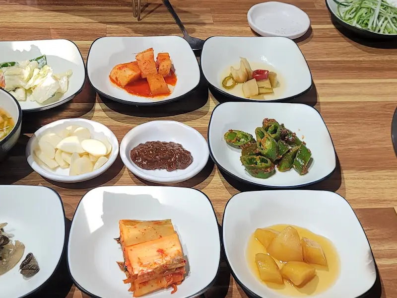 다채로운 밑반찬