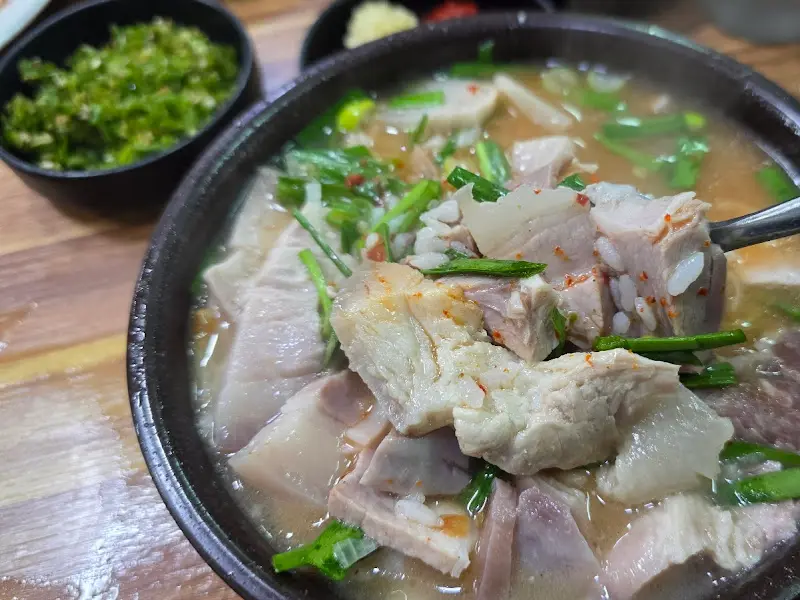 푸짐한 고기 양